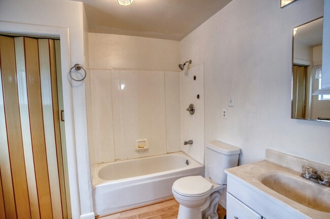 Building Photo - 2073 Thousand Pines Dr