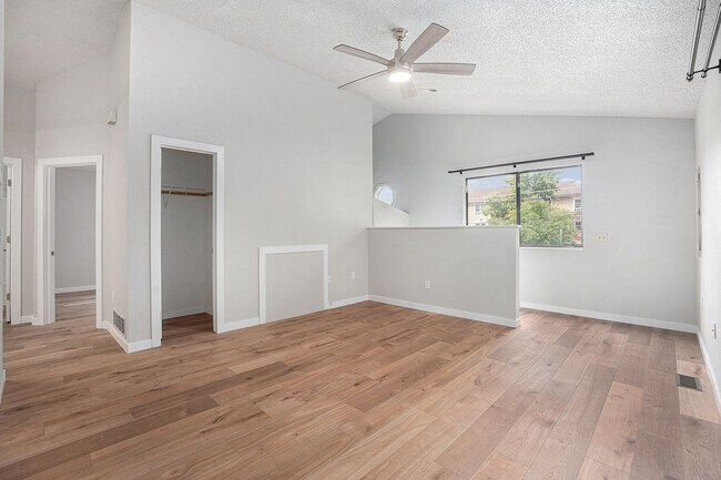 Building Photo - Upper-Level Duplex | $1,850/mo | All Utili...