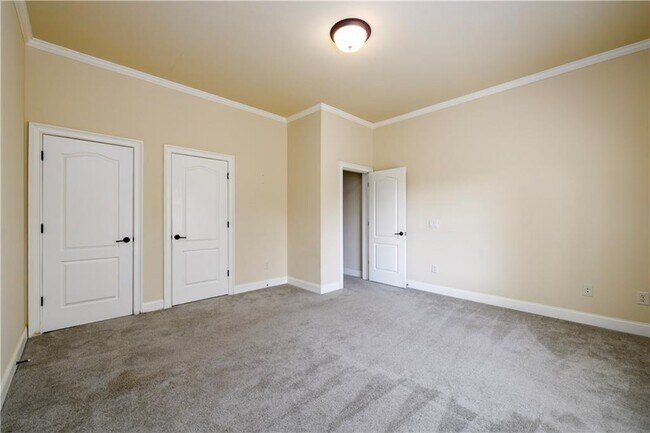 Building Photo - 2770 Shumard Oak Dr