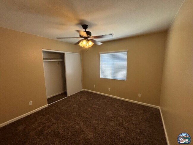 Building Photo - 1364 Valleyview Ave