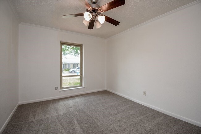 Building Photo - 21338 Park Villa Dr