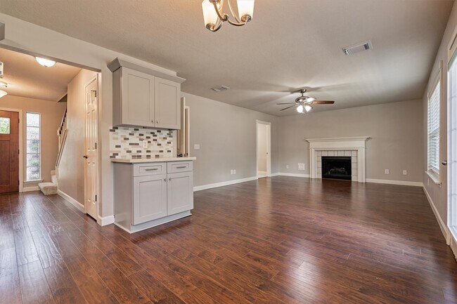 Building Photo - 170 N Dreamweaver Cir