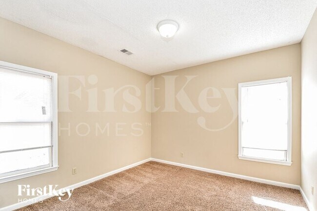 Building Photo - 10515 Trailmont Ln