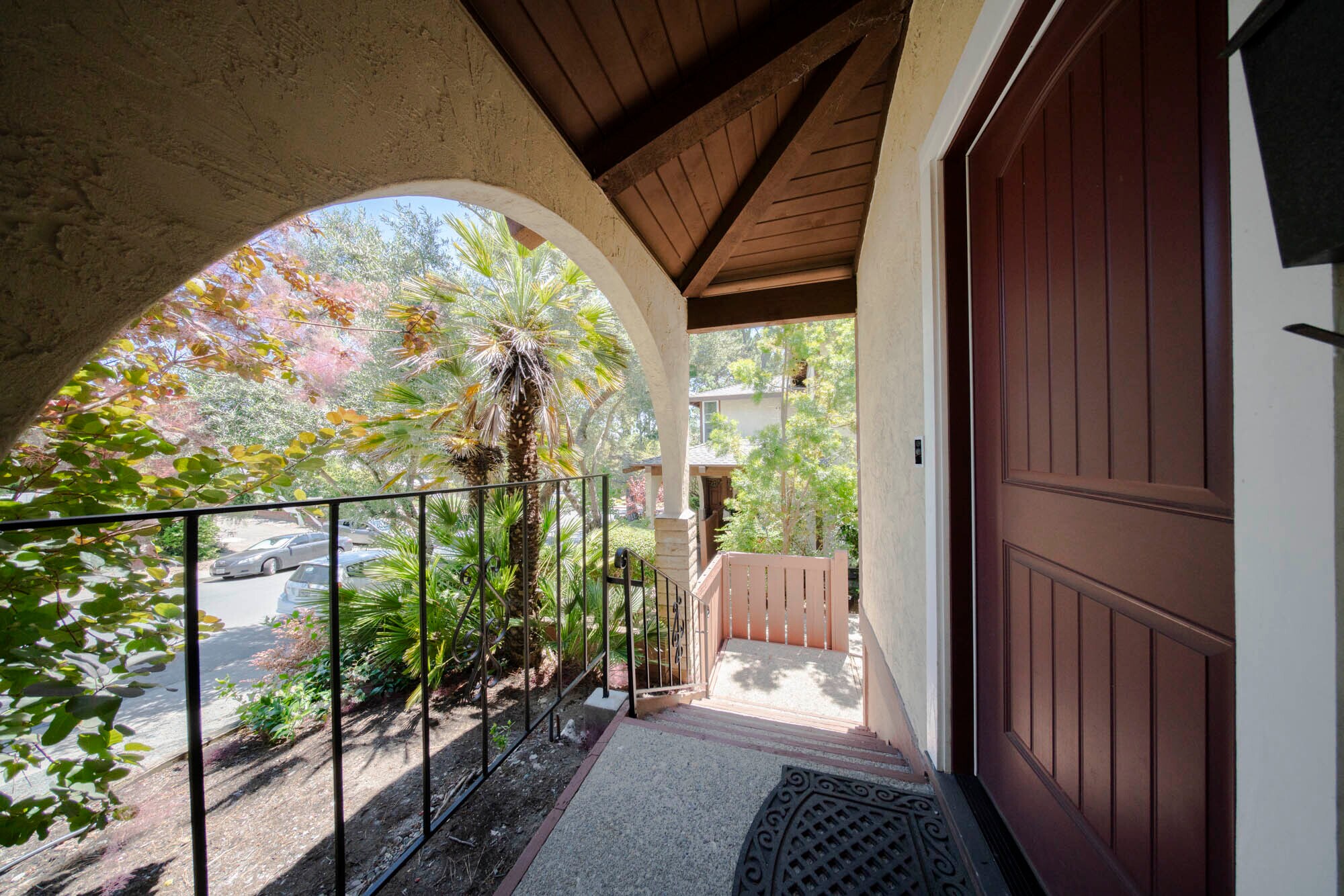 Building Photo - 2022 Ascot Dr