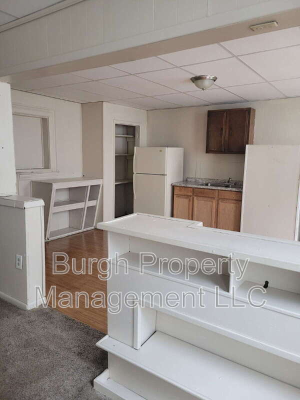 Building Photo - 984 Jefferson Ave