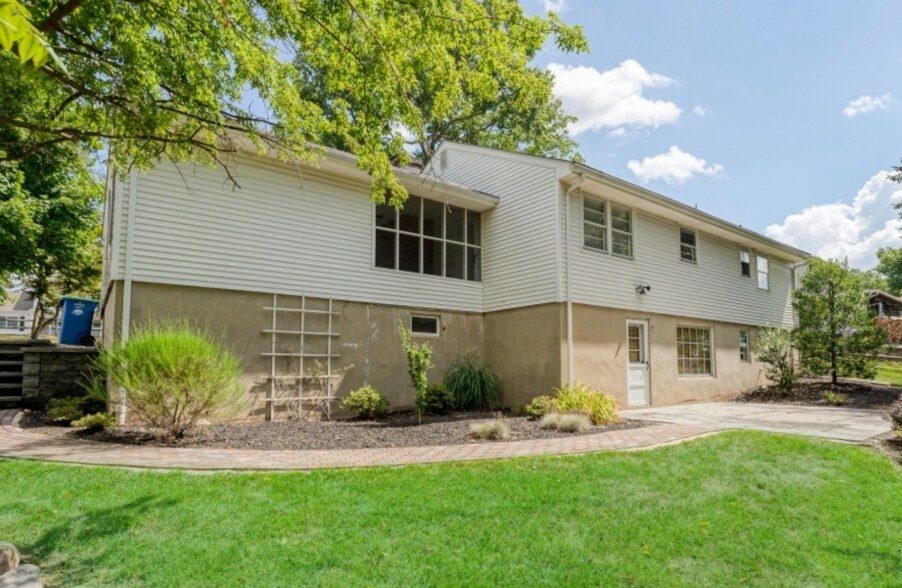 Building Photo - 69 Cedar Grove Rd