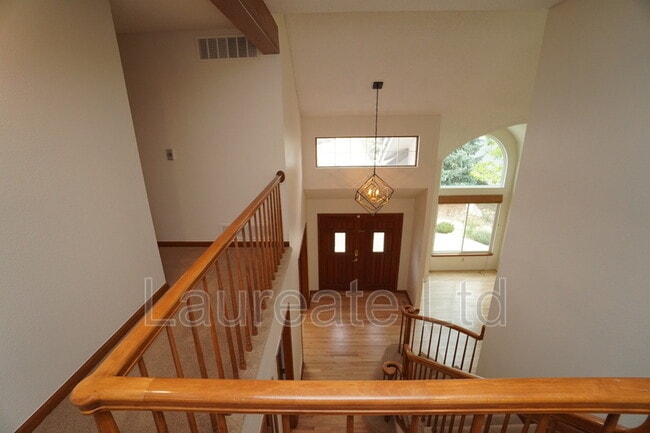 Building Photo - 1702 W Dry Creek Rd