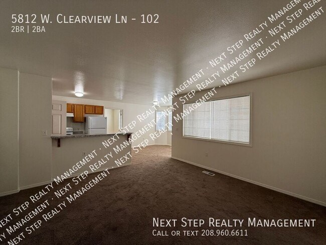 Building Photo - 5812 W Clearview Ln