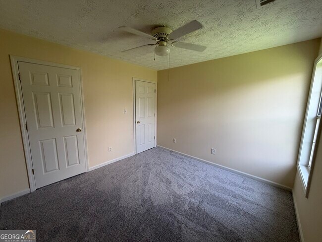 Building Photo - 363 Brook Lea Cove