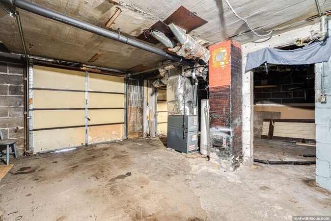 Building Photo - 712 W Lorain St