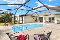 Building Photo - 2305 SW 19th Pl