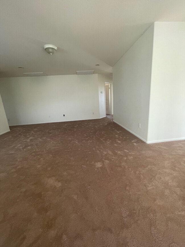 Building Photo - 1919 Sugar Maple Ln