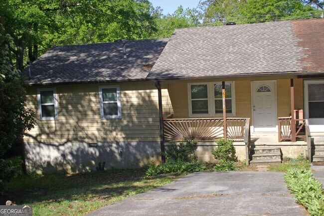 Building Photo - 6694 Young Ct