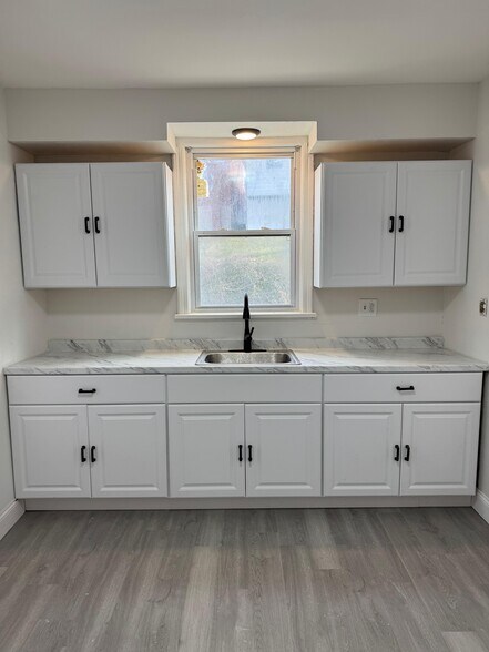 Building Photo - 3419 Grover St