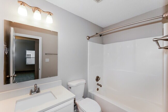 Building Photo - 11628 High Grass Dr