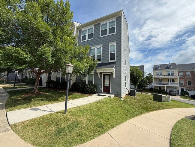 Primary Photo - 2617 Avinity Pl