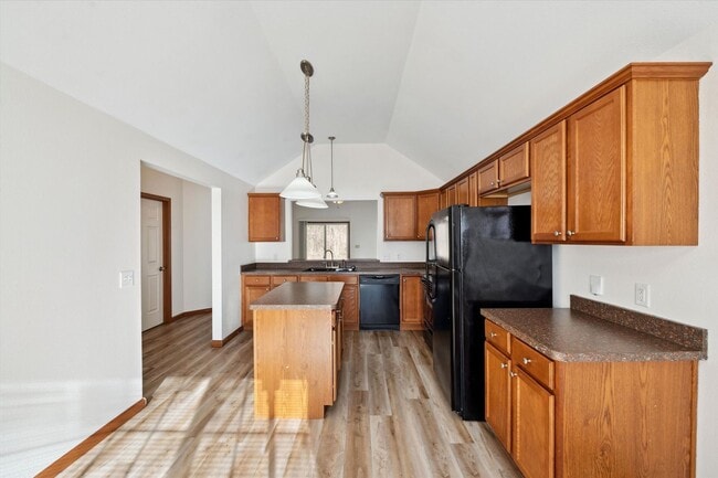 Building Photo - Large 3 Bed 2 Bath ranch for rent