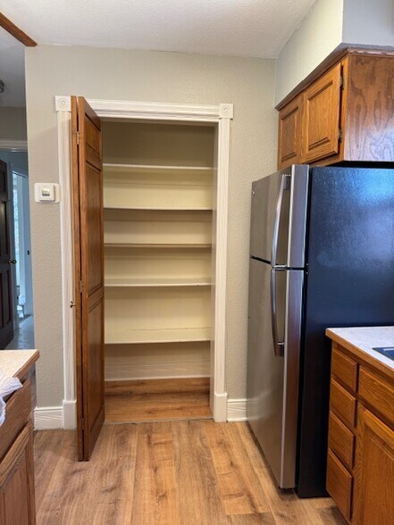 Building Photo - 281 Silver Queen S