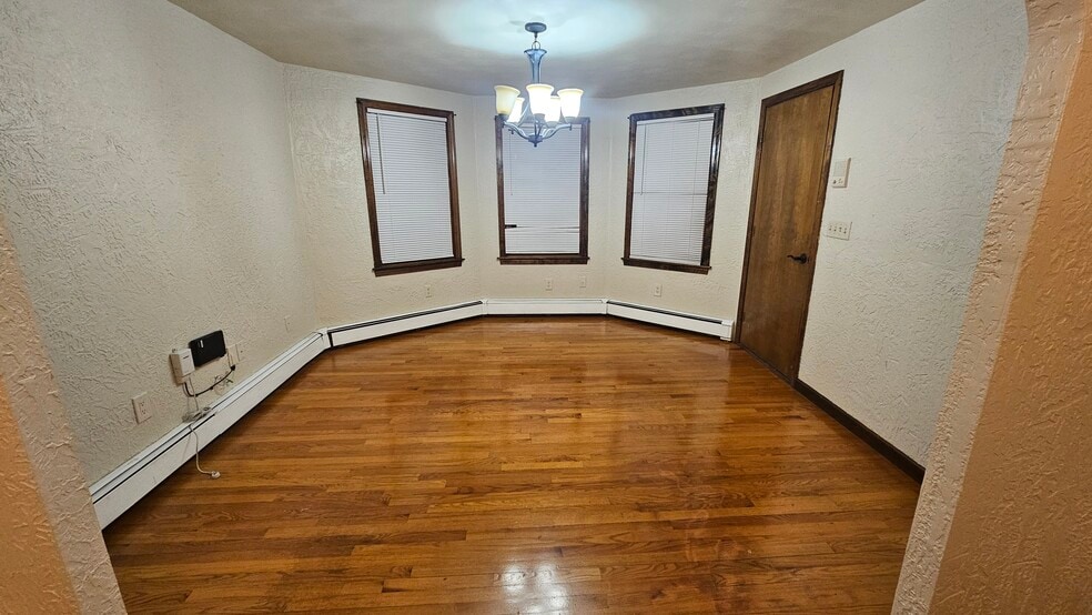 Living room - 800 Plainfield St