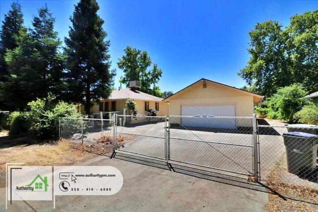 Building Photo - 4465 Red Bluff St