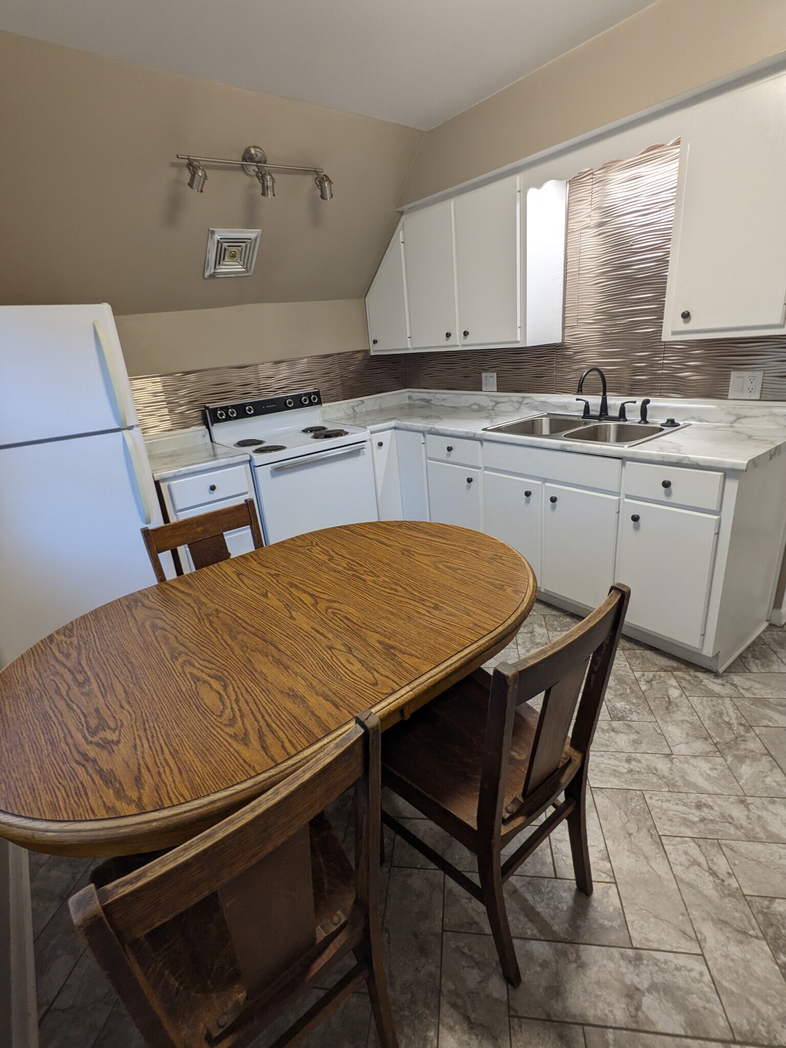 Kitchen - 316 S. Macomb