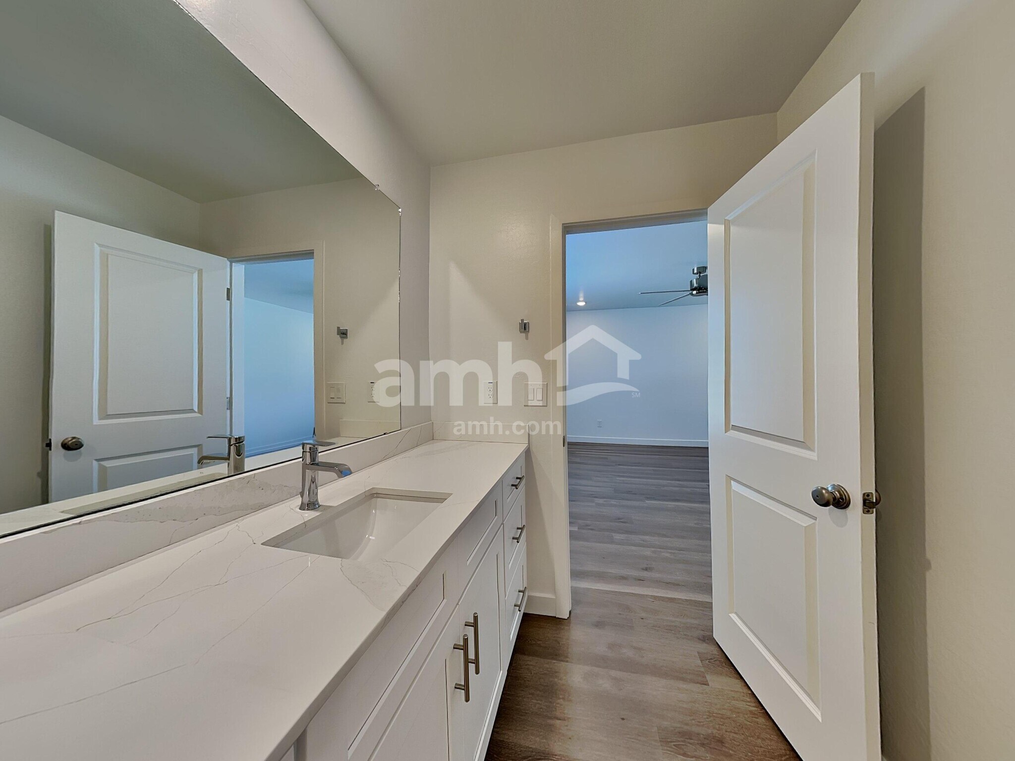 Building Photo - 20177 W Thomas Rd