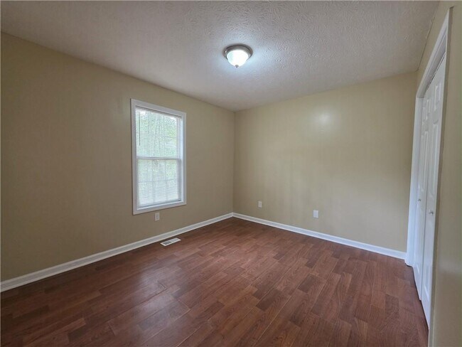 Building Photo - 186 S Red Oak Way
