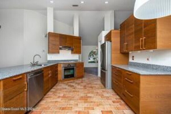 Building Photo - Great Property