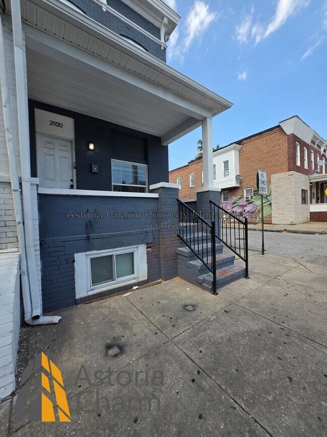 Building Photo - 2920 E Madison St