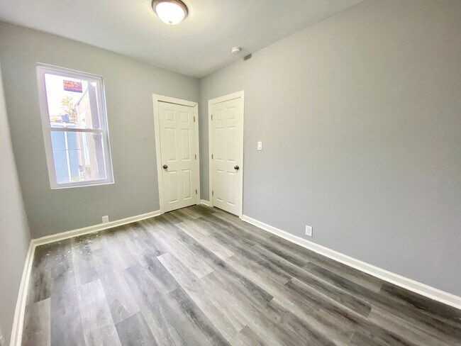 Building Photo - 431 N 50th St