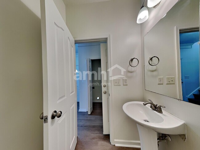 Building Photo - 3808 Broadwater Ct