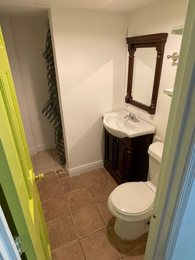 Building Photo - Partially Furnished 2BD/2BA