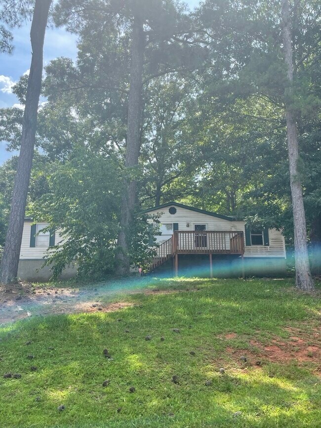 Primary Photo - Great Location!