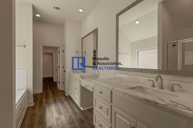 Building Photo - 3 Bed/2 Bath Home in Silver Ridge