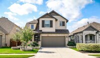 Building Photo - 112 Rosebush Dr