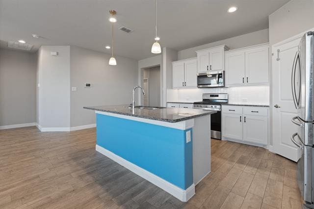 Building Photo - 1402 Fremont Trl