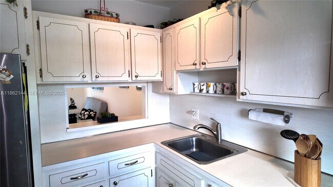 Building Photo - 5200 Washington St