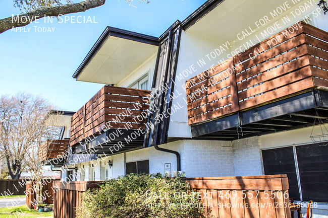 Building Photo - Atrium Gardens at Pioneer Parkway Apartmen...