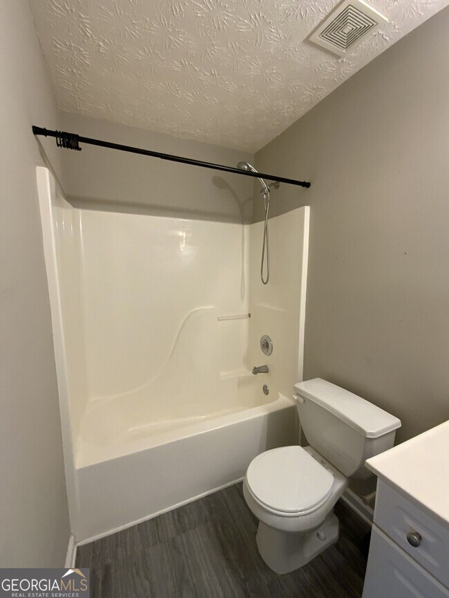 Building Photo - 4905 Vireo Dr