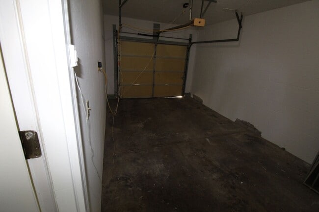Building Photo - Two Bedroom Duplex