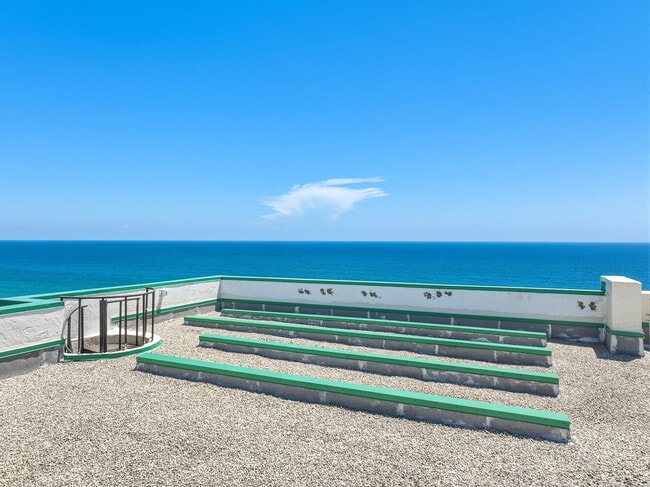 Building Photo - 9900 S Ocean Dr