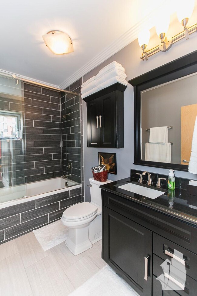 Building Photo - 1 bedroom in Chicago IL 60616