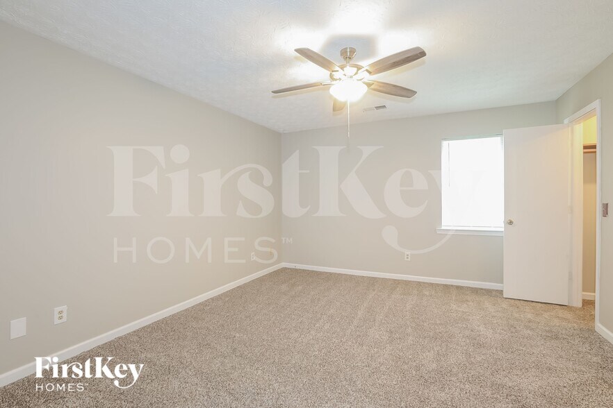 Building Photo - 270 Countryside Ln