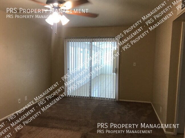 Building Photo - 1559 E Flower Cir