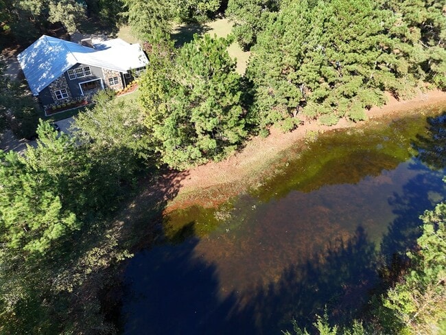 Building Photo - 171 Longwood Dr