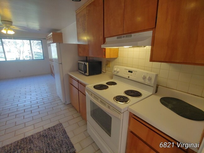 Building Photo - Rental on Cobb Mountain !