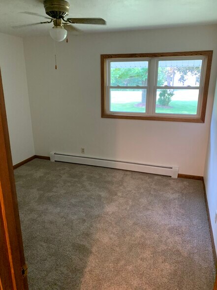 Bedroom 2 - N2118 Schacht Rd