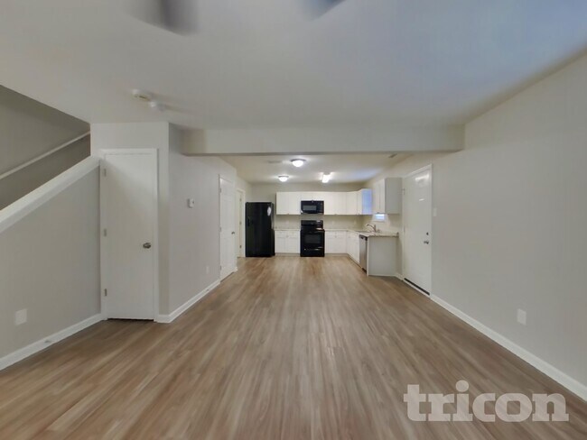 Building Photo - 3436 Pikes Peak Dr