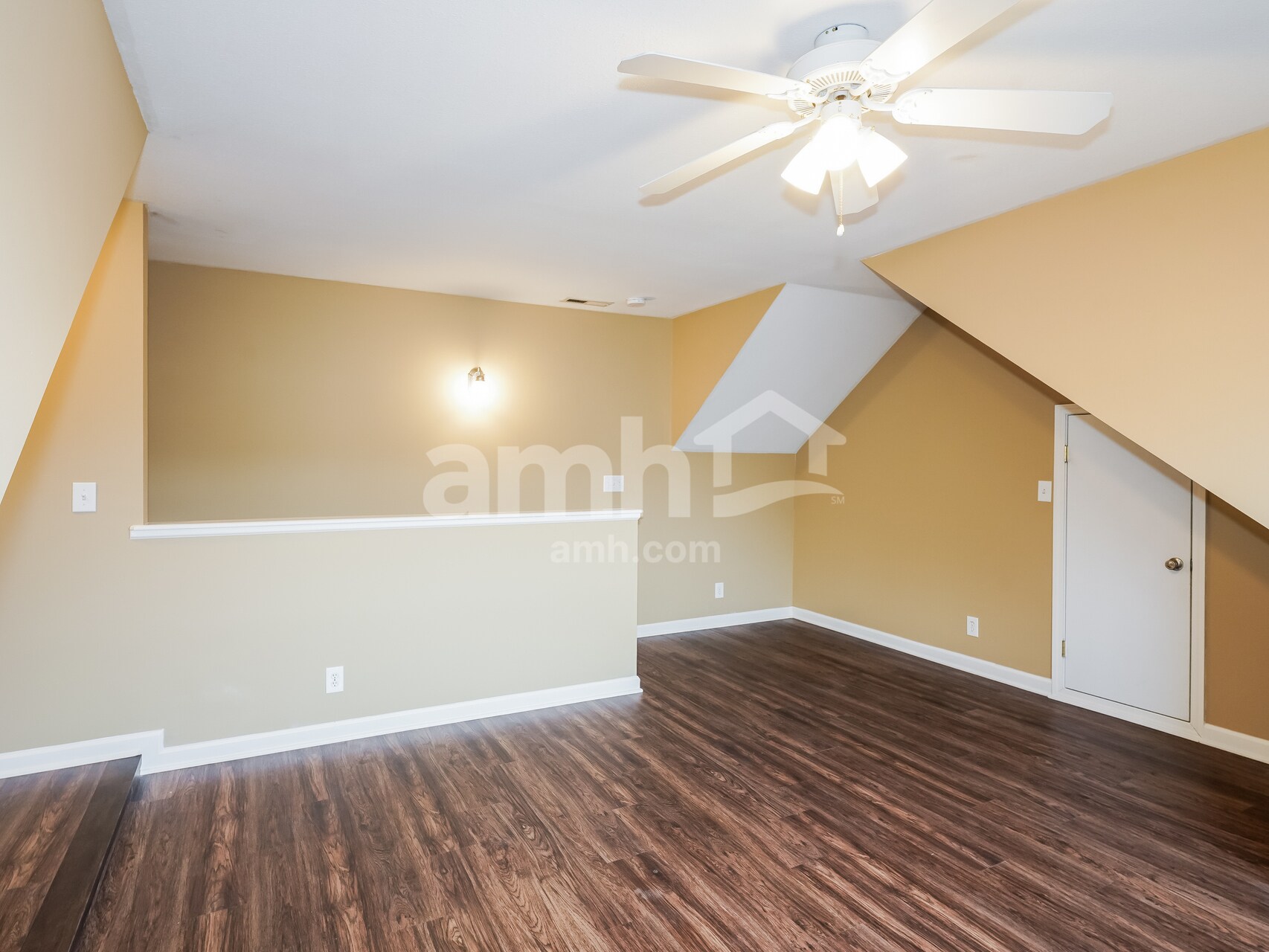 Building Photo - 1004 Hendricks Ct