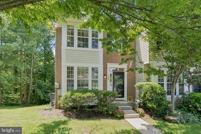 Building Photo - 856 Stonehurst Ct